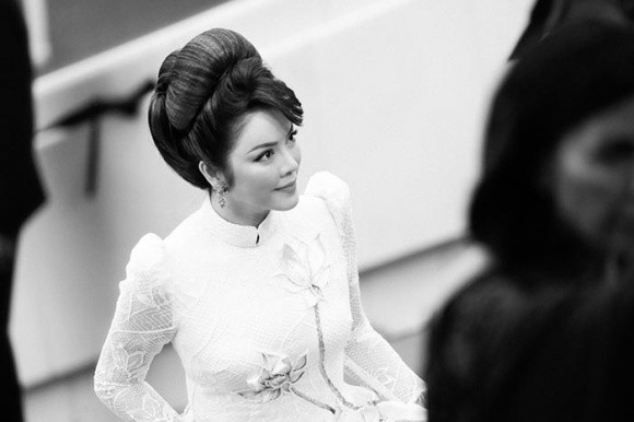 LHP Cannes 2018: Lý Nhã Kỳ mang áo dài Việt Nam lên thảm đỏ Cannes ngày thứ 7 LHP Cannes 2018: Lý Nhã Kỳ mang áo dài Việt Nam lên thảm đỏ Cannes ngày thứ 7